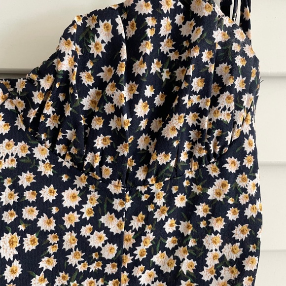 Blue Floral Pattern Dress - Picture 2 of 3